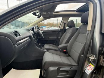 Volkswagen Golf 1.6 TDI SE DSG Euro 5 5dr