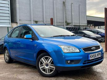 Ford Focus 2.0 Ghia 5dr