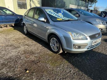 Ford Focus 2.0 Ghia 5dr