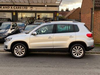 Volkswagen Tiguan 2.0 TDI BlueMotion Tech SE DSG 4WD Euro 5 (s/s) 5dr