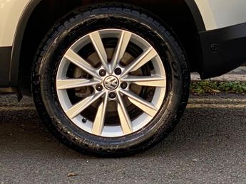 Volkswagen Tiguan 2.0 TDI BlueMotion Tech SE DSG 4WD Euro 5 (s/s) 5dr