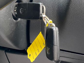 Volkswagen Tiguan 2.0 TDI BlueMotion Tech SE DSG 4WD Euro 5 (s/s) 5dr