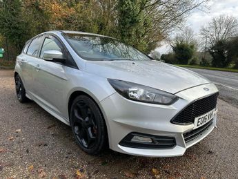 Ford Focus 2.0T EcoBoost ST-2 Euro 6 (s/s) 5dr