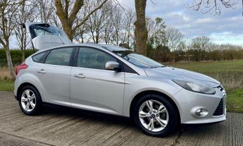 Ford Focus 1.6 TDCi Zetec Euro 5 (s/s) 5dr