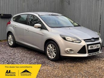 Ford Focus 1.0T EcoBoost Titanium Euro 5 (s/s) 5dr