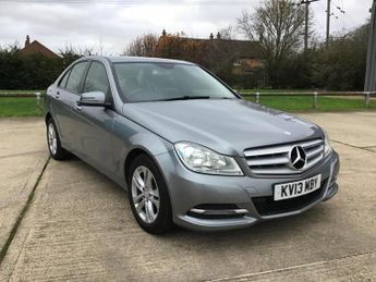 Mercedes C Class 1.6 C180 BlueEfficiency Executive SE G-Tronic+ Euro 5 (s/s) 4dr