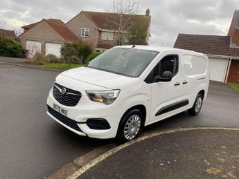 Vauxhall Combo 1.5 Turbo D 2300 Sportive Crew Van L2 Euro 6 (s/s) 4dr