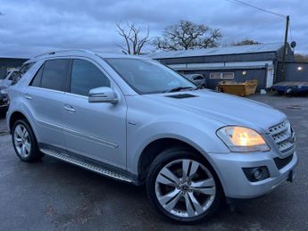 Mercedes M Class 3.0 ML300 CDI V6 BlueEfficiency Sport Tiptronic 4WD Euro 5 5dr