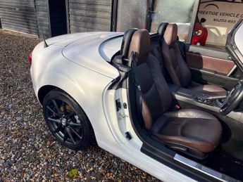 Mazda MX5 2.0i Venture Roadster Euro 5 2dr