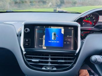 Peugeot 208 1.2 e-VTi PureTech ,AUTOMATIC, 5dr