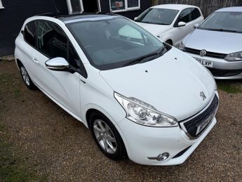 Peugeot 208 1.2 VTi Style Euro 5 3dr