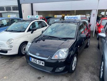 Ford Fiesta 1.6 Ghia 5dr