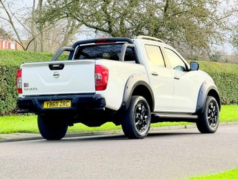 Nissan Navara 2.3 dCi N-Guard Auto 4WD Euro 6 4dr