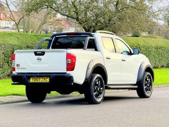 Nissan Navara 2.3 dCi N-Guard Auto 4WD Euro 6 4dr