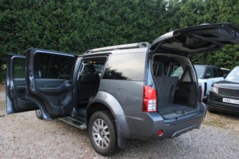 Nissan Pathfinder 2.5 dCi Tekna 4WD Euro 5 5dr