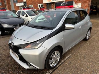 Toyota AYGO 1.0 VVT-i x-pression x-wave Euro 5 5dr Euro 5