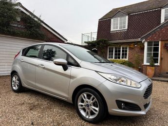 Ford Fiesta 1.0T EcoBoost Zetec Euro 5 (s/s) 5dr