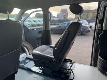 Volkswagen Caravelle 2.0 TDI Executive DSG Euro 5 5dr