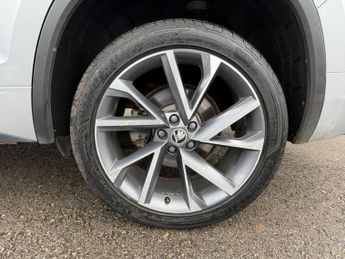 Skoda Kodiaq 2.0 TDI SportLine DSG 4WD Euro 6 (s/s) 5dr (7 Seat)