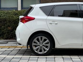 Toyota Auris 1.8 VVT-h Excel CVT Euro 5 (s/s) 5dr