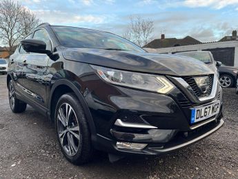 Nissan Qashqai 1.2 DIG-T N-Connecta Euro 6 (s/s) 5dr