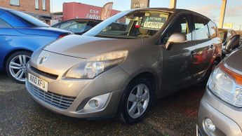 Renault Grand Scenic 1.9 dCi Dynamique TomTom Euro 4 5dr