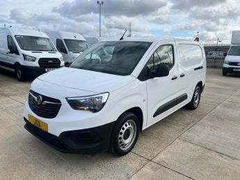 Vauxhall Combo 1.5 Turbo D 2300 Dynamic L2 H1 Euro 6 4dr