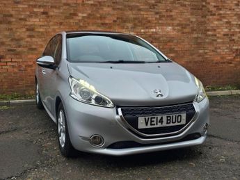 Peugeot 208 1.2 VTi Style Euro 5 5dr