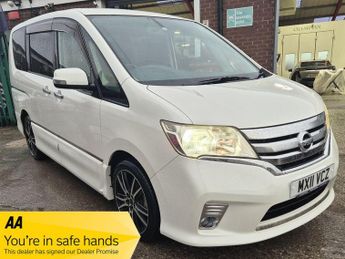 Nissan Serena 2.0 Fresh Import 5dr 024