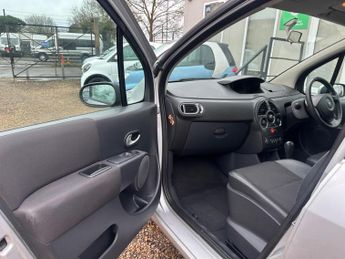 Renault Modus 1.6 16v Dynamique S 5dr