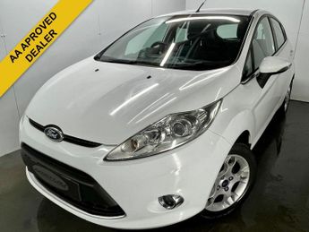 Ford Fiesta 1.4 Zetec Hatchback 5dr Petrol Manual (130 g/km, 94 bhp) 12 MONT