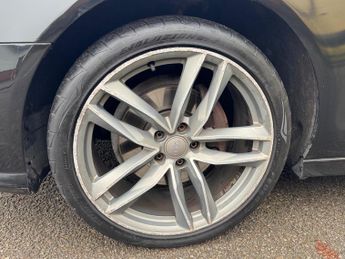 Audi A6 Avant 2.0 TDI ultra Black Edition S Tronic Euro 6 (s/s) 5dr