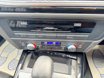 Audi A6 Avant 2.0 TDI ultra Black Edition S Tronic Euro 6 (s/s) 5dr