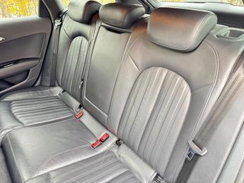 Audi A6 Avant 2.0 TDI ultra Black Edition Estate 5dr Diesel S Tronic Euro 6 (s