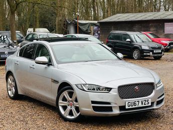 Jaguar XE 2.0i Portfolio Auto AWD Euro 6 (s/s) 4dr