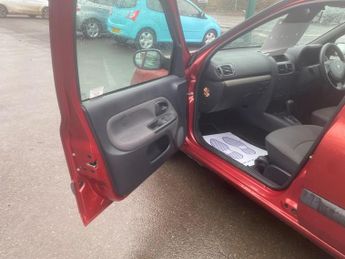 Renault Clio 1.4 16v Expression 5dr