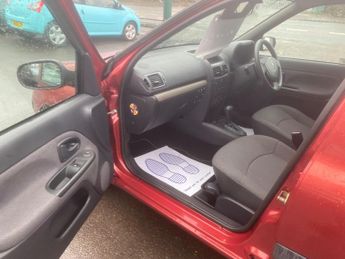 Renault Clio 1.4 16v Expression 5dr