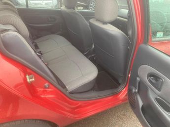 Renault Clio 1.4 16v Expression 5dr