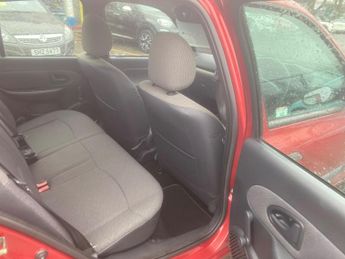 Renault Clio 1.4 16v Expression 5dr