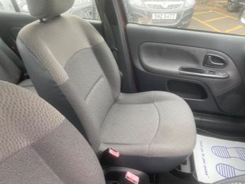 Renault Clio 1.4 16v Expression 5dr