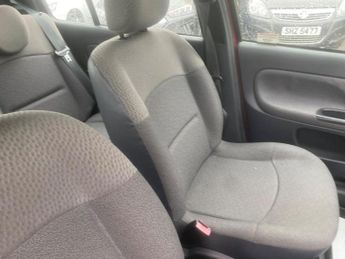 Renault Clio 1.4 16v Expression 5dr