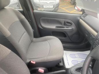 Renault Clio 1.4 16v Expression 5dr