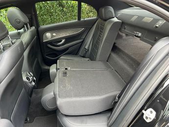 Mercedes-Benz E Class 2.0 E300e 13.5kWh AMG Line Night Edition (Premium Plus) G-Tronic