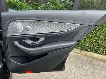 Mercedes-Benz E Class 2.0 E300e 13.5kWh AMG Line Night Edition (Premium Plus) G-Tronic