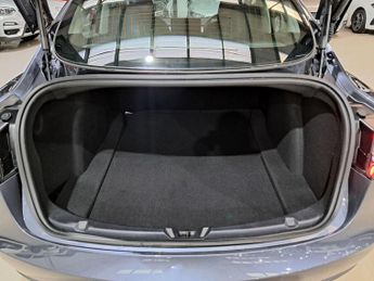 Tesla Model 3 (Dual Motor) Long Range Auto 4WDE 4dr
