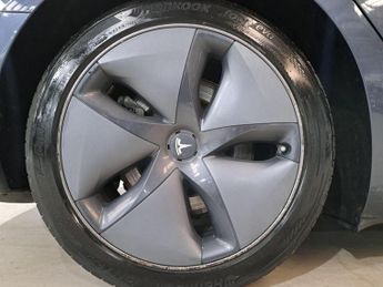 Tesla Model 3 (Dual Motor) Long Range Auto 4WDE 4dr