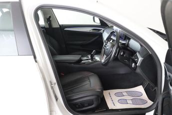 BMW 5 Series 2.0 520d MHT SE Steptronic Euro 6 (s/s) 4dr