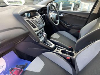 Ford Focus 1.6 Zetec Powershift Euro 5 5dr
