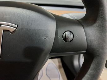 Tesla Model 3 (Dual Motor) Long Range Auto 4WDE 4dr