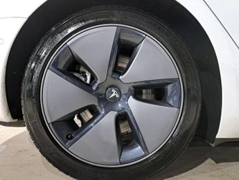 Tesla Model 3 (Dual Motor) Long Range Auto 4WDE 4dr